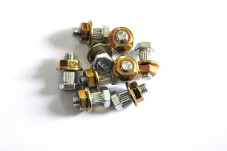 Śruba nożyka tnącego 3