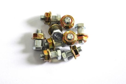 Śruba nożyka tnącego 3